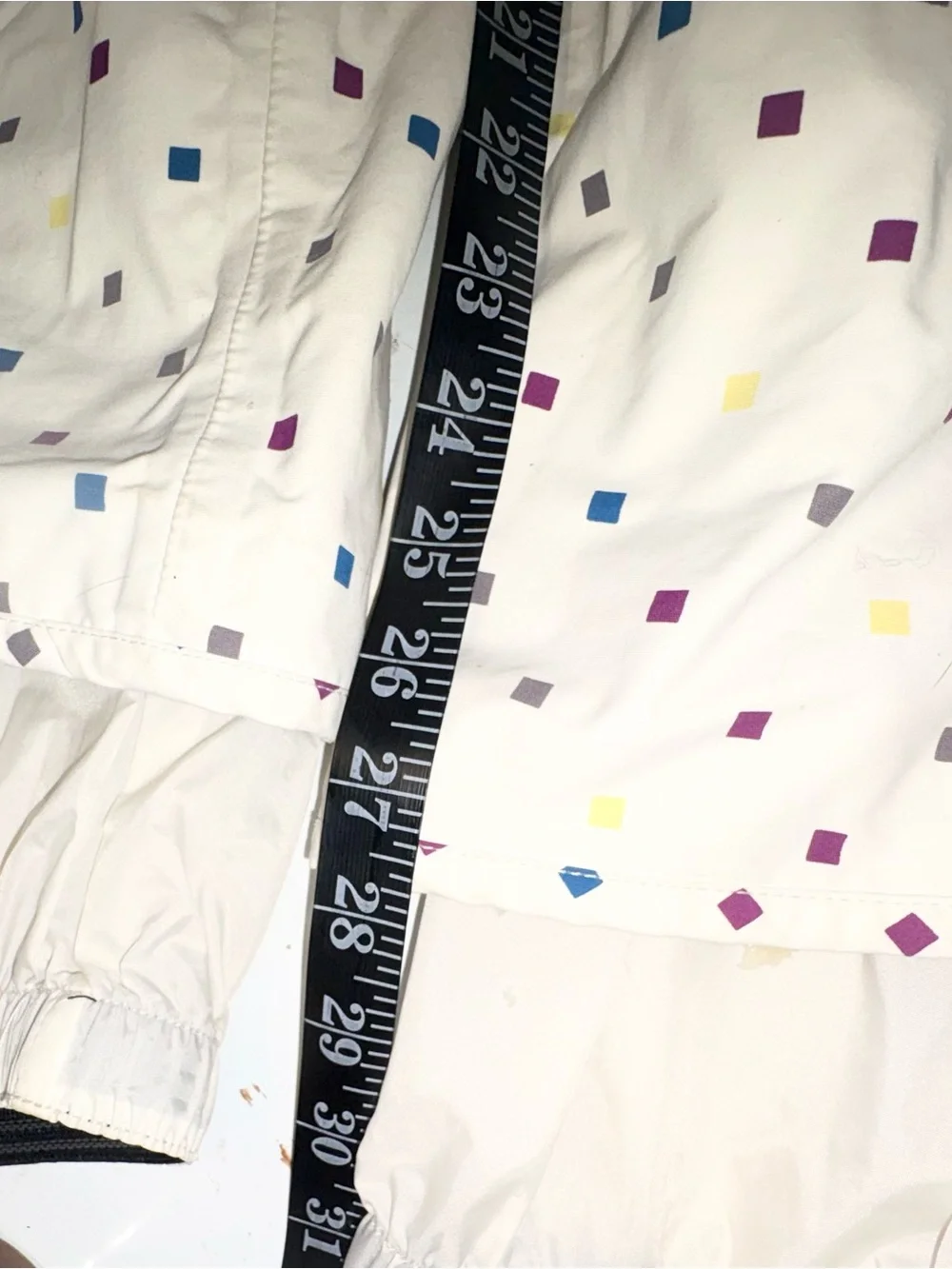 Burton Lucky Pant snowboard pants in a white and multi-color polka square small